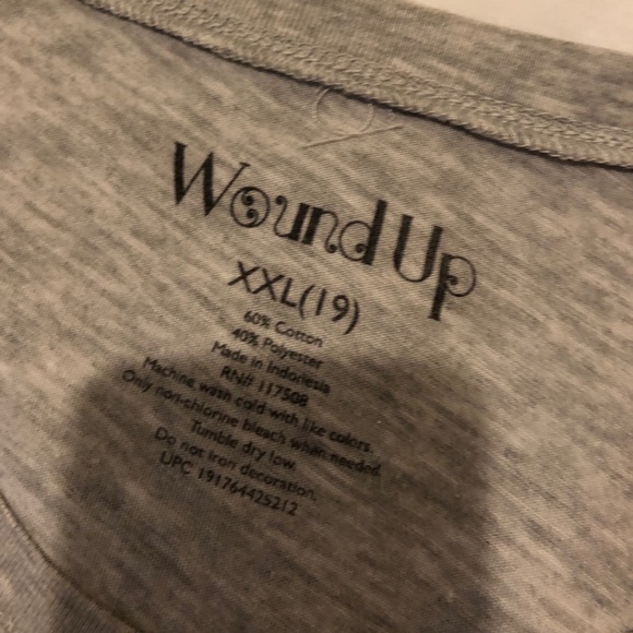 Woman - Picture 4 of 4